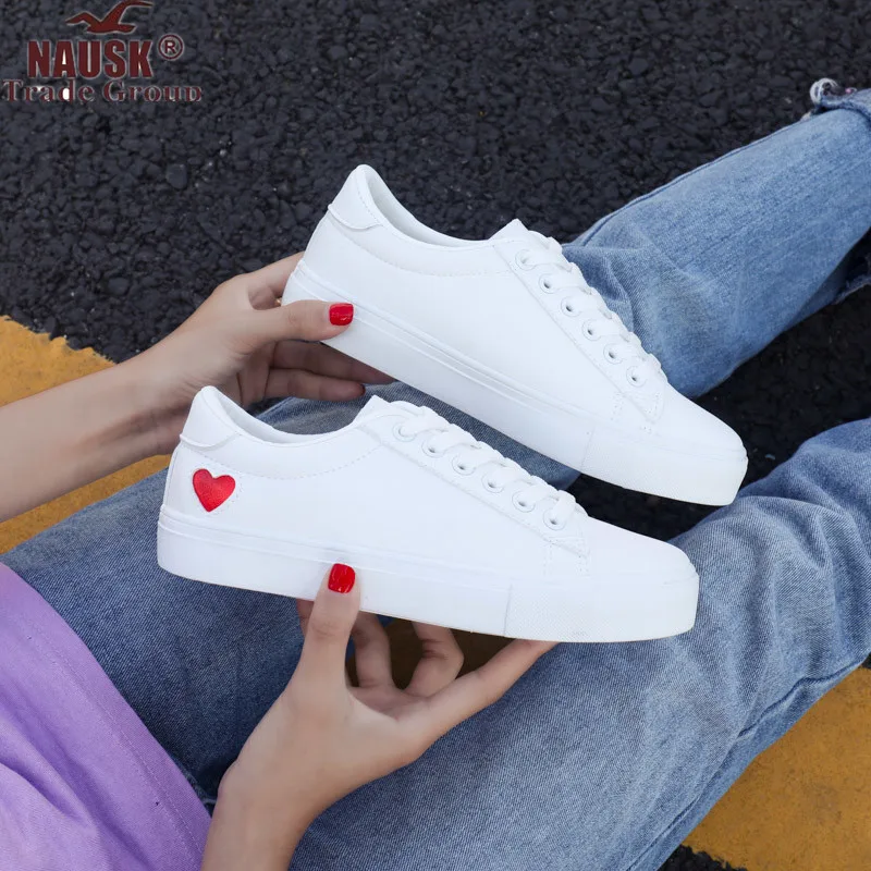 

NAUSK Women Canvas Shoes Women Casual Flats Heart Lace-up Fashion Ladies Spring/Autumn Shoes Designer White Sneakers