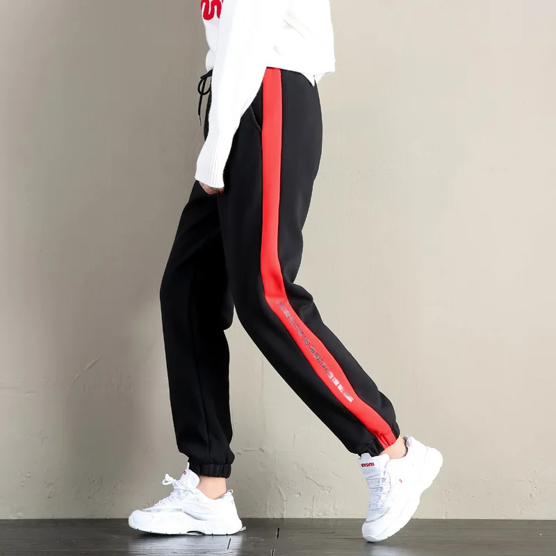 1925 зимние теплые спортивные штаны женские хлопковые корейские модные плотные флисовые штаны женские полосатые брюки бегуны черные/красные - Цвет: Черный