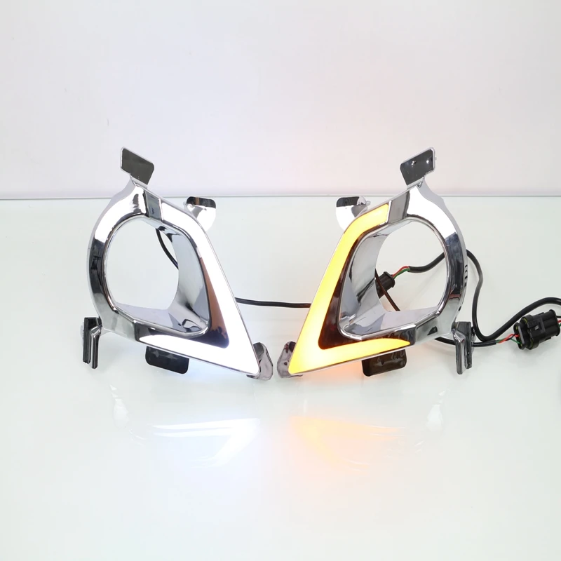 

Set Waterproof and Turn Signal 12v LED CAR DRL daytime running lights with fog lamp hole for Toyota Innova 2015-2016