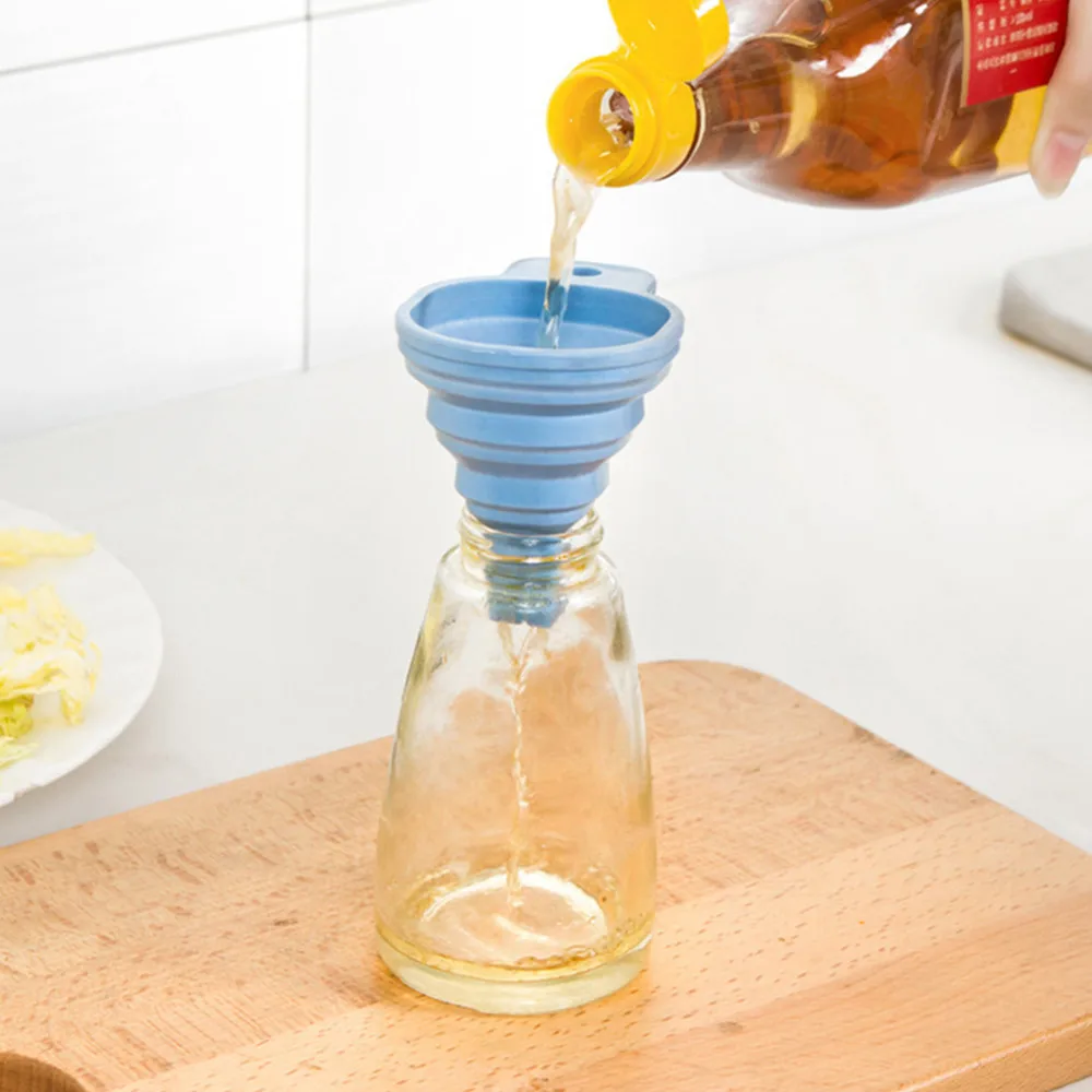 

1pcs Mini Foldable Silicone Collapsible Funnel Folding Portable Funnels Liquid Dispensing Kitchen Tools Diamond Embroidery B4