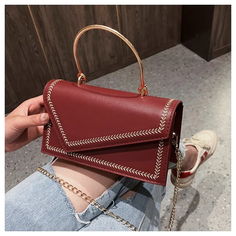Fashion Women 2019 Handbag Messenger Bags PU Leather Shoulder Bag Lady Crossbody Mini Bag Female Crown Evening Bags with chain Fashion Women 2019 Handbag Messenger Bags PU Leather Shoulder Bag Lady Crossbody Mini Bag Female Crown Evening Bags with chain