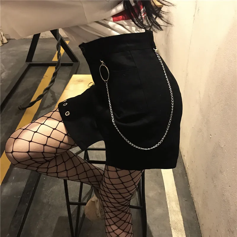 Сексуальная весенняя и осенняя шикарная короткая юбка в стиле ретро с кольцом и цепочкой, мини-юбка с завышенной талией, открытая черная сексуальная юбка-карандаш для женщин