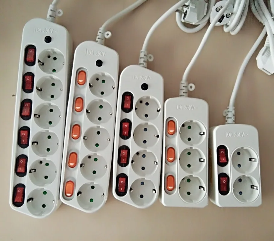 

EU/FC plug power socket 10/16A overload protection power board extension socket EU power strip 4.8mm Power plug 2/3/4/5/6 hole