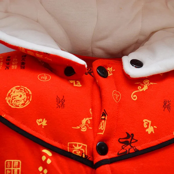 Зимняя хлопковая стеганая Одежда для новорожденных комбинезоны для мальчиков и девочек в китайском стиле, Рождественский Красный новогодний толстый костюм для скалолазания