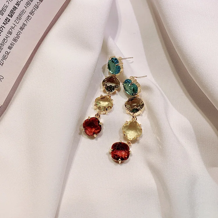 2019 hot fashion jewelry luxury color crystal earrings wedding party earrings for Girls gift for woman