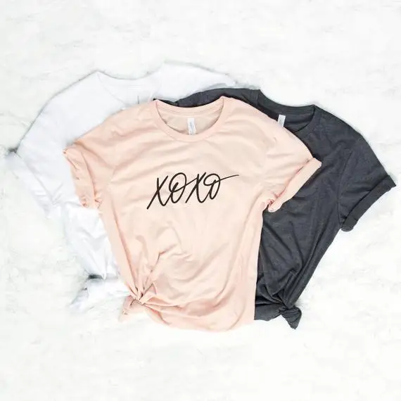 

PADDY DESIGN XOXO T-shirt Casual Short Sleeve Tumblr New Fashion Letter Printed Women Top Harajuku Graphic Short Sleeve Tee