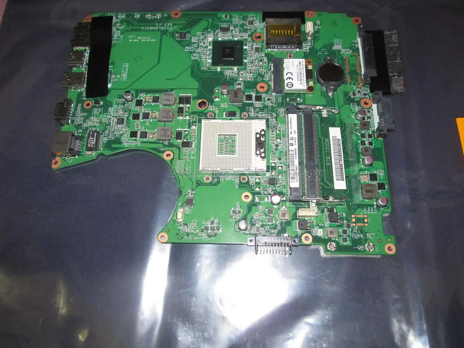 Original laptop Motherboard For Toshiba L750 L755 A000080670 DA0BLBMB6F0 Rev:F HM65 integrated graphics card 100% fully tested