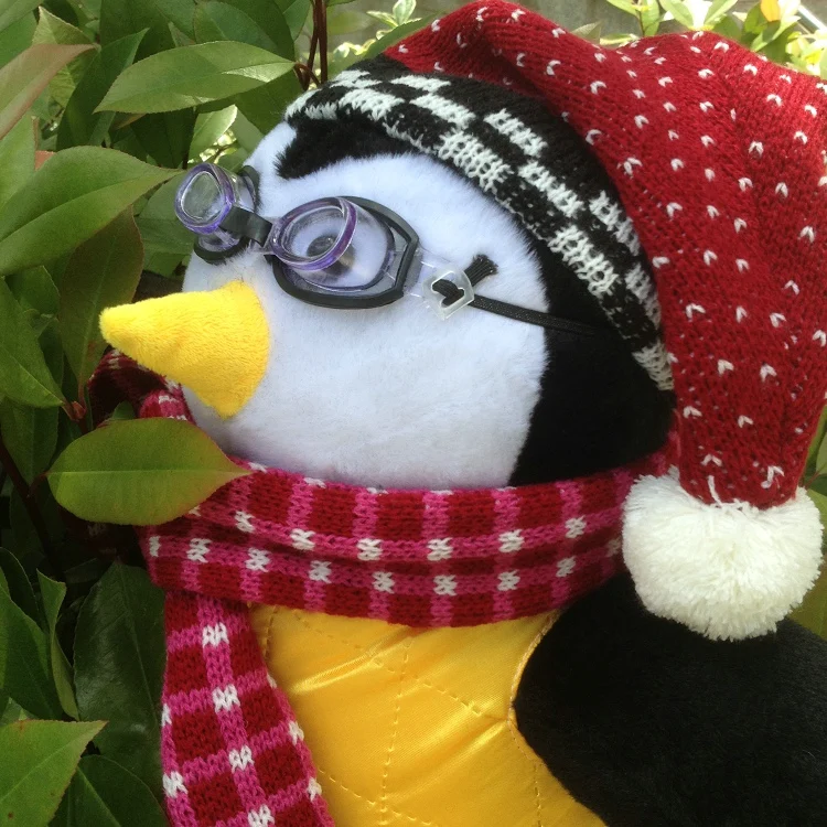 HUGSY PENGUIN WITH GOGGLES AND VEST FRIENDS JOEY'S HUGGSY BEST HOLIDAY GIFT 