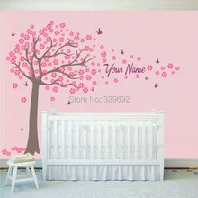 Baum und Schmetterlinge Decals Custome Mädchen Oder Junge Name Wand aufkleber Wohnkultur Baby Schlafzimmer Wanddekoration Innen Wandkunst wandbild