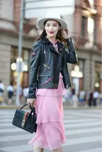 2016 New Snake & Ladybug Pattern Womens Sheep Leather Jackets Ladies Genuine Leather Casual Streetwear Turn-down Collar AU00881