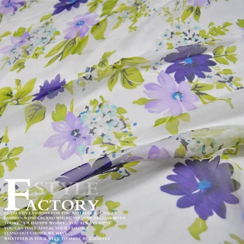 

LEO&LIN Green leaves white chrysanthemums 100% silk wrinkle Baotou georgette spring summer dress fabric (1 meter)