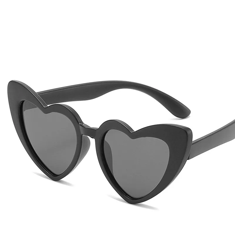 Детские поляризованные солнцезащитные очки для девочек, детские солнцезащитные очки с сердечками, черные, розовые, красные милые очки для вечеринки, гибкие UV400 - Цвет линз: Черный