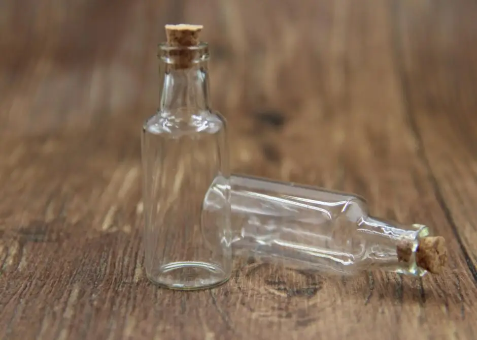

20pcs/lot 24*70mm 15ml Mini Pendant Wine Shape Glass Bottles With Cork For Wedding Holiday Decoration Christmas Gift Sand Bottle