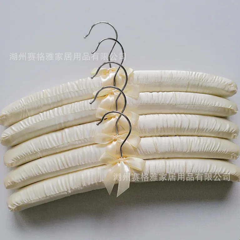 santin-padded-hangers (11)