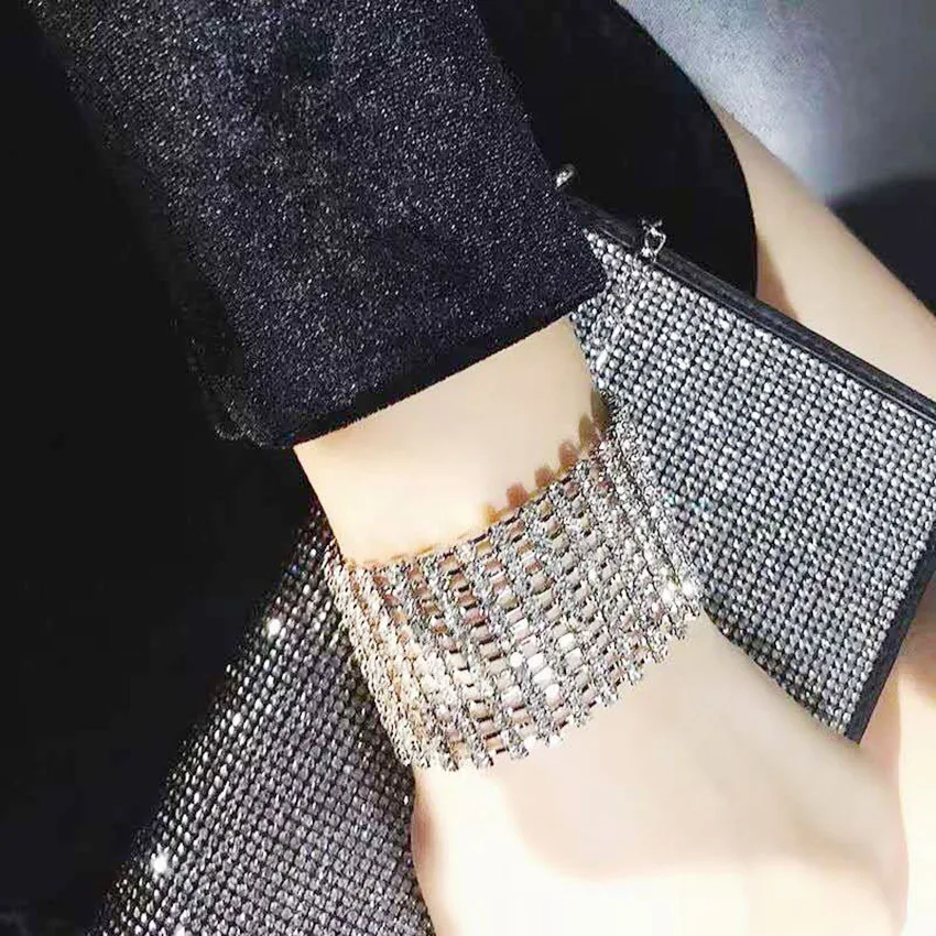 

Fashionable temperament bracelet New Korean fashion rhinestone simple row bracelet temperament luxury rhinestones bracelet 895