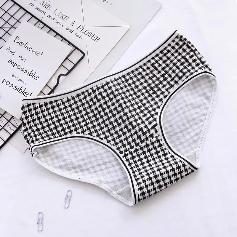 lady-breathable-underpants-13