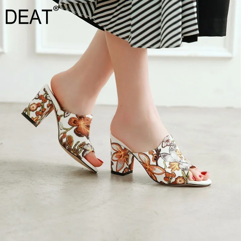 

[DEAT] 2019 New Spring Summer Round Toe Pu Leather Casual Outside Embroider Flower High Heels Lippers Women Fashion Tide 10D068