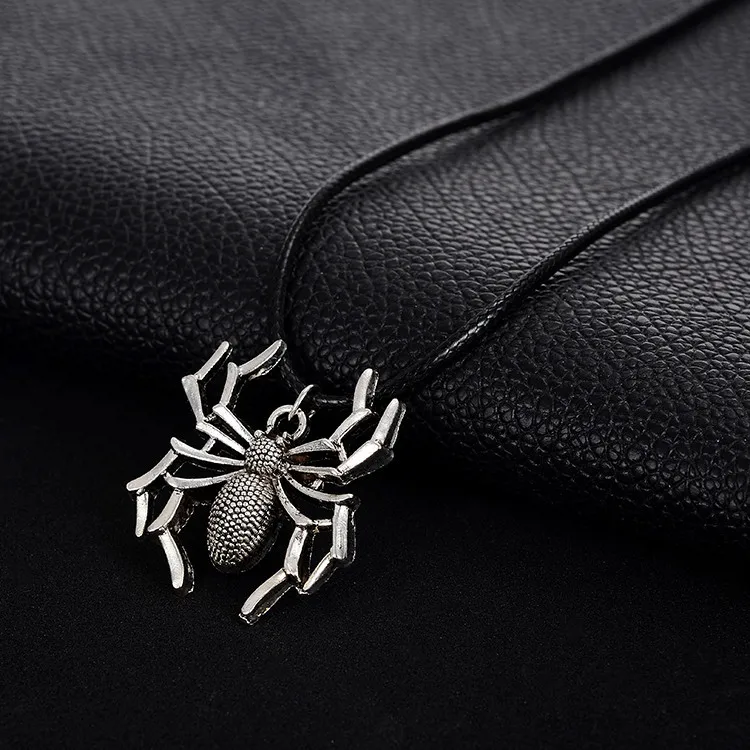 

2016 new necklace hot sale Europe and the United States Spider necklace animal pendant Leather Strap necklace for women and men