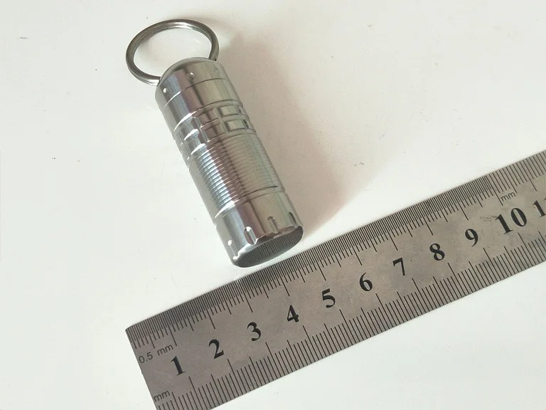 H967 титановые водонепроницаемые средние и маленькие Ретро высококачественные металлические герметичные банки портативные медицинские бутылки брелок Открытый EDC