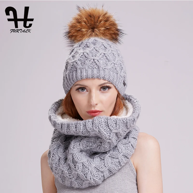 Мех говорить зима женщины вязаная шапка и шарф комплект из меха енота pom шапочка шарфы для девочек