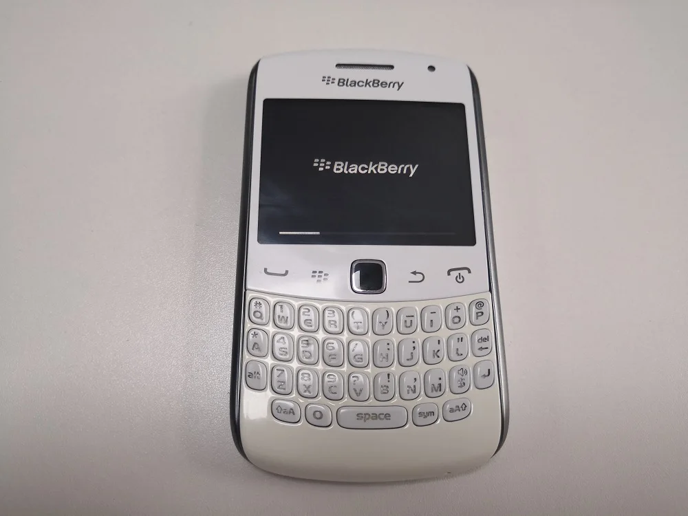 9360 оригинальная разблокированная кривая Apollo Blackberry 9360 QWERTY 5.0MP камера gps WiFi Bluetooth BlackBerry OS Мобильный телефон