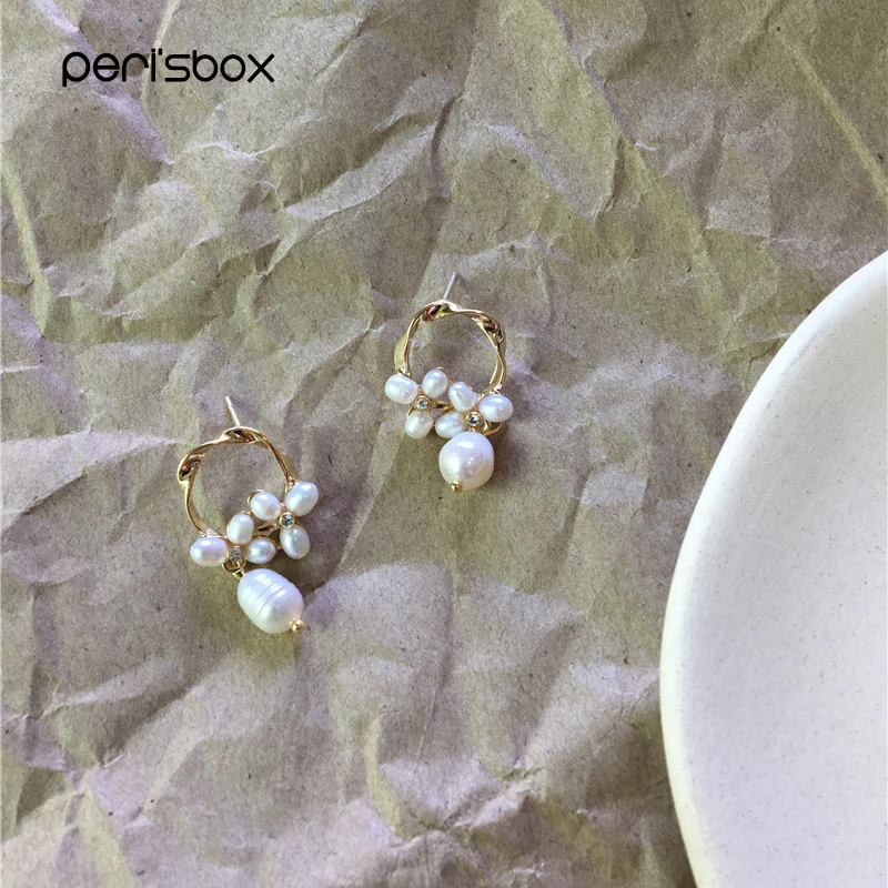 

Peri'sbox Simple Gold Color Freshwater Pearls Hoop Earrings for Women Small Twisted Circle Earrings Bride Wedding Earrings Gifts