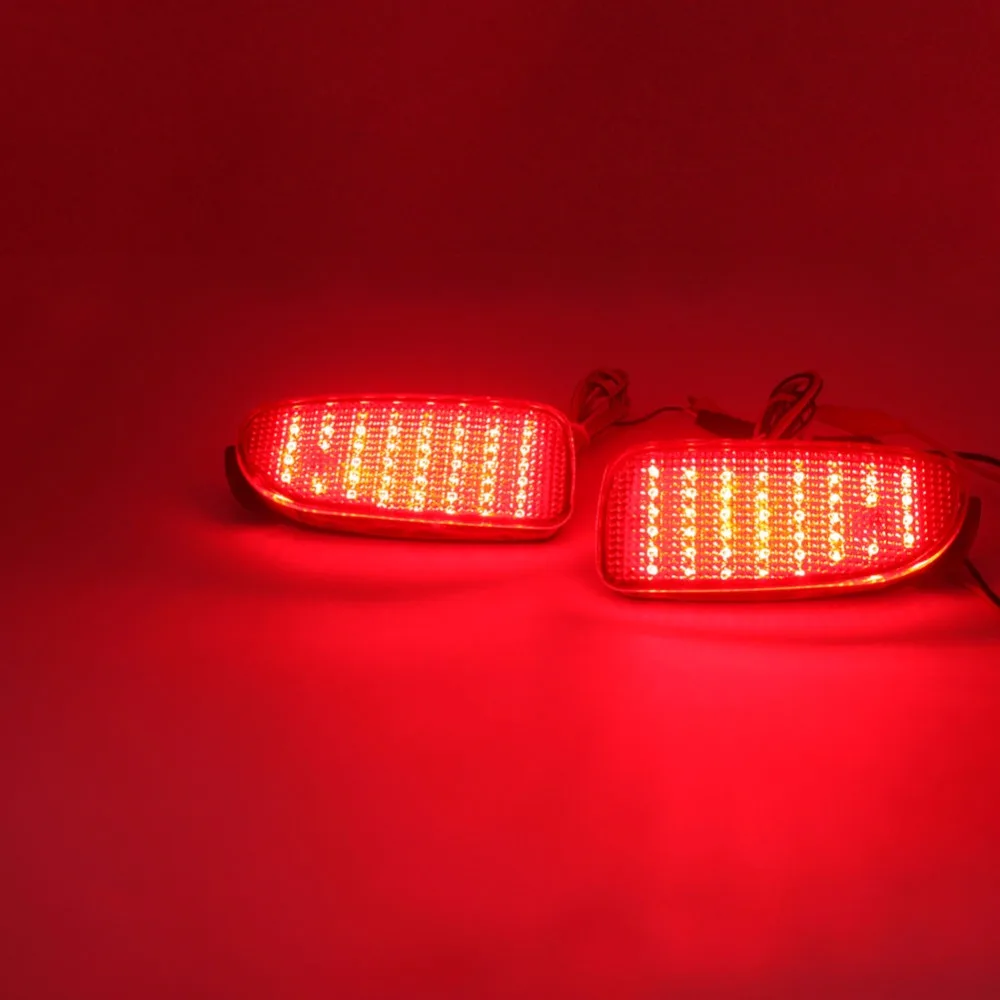 Rear Bumper Reflector Light for Toyota Estima Car Parking Warning Brake Tail LED Fog Lights Red Reflectors Lamp