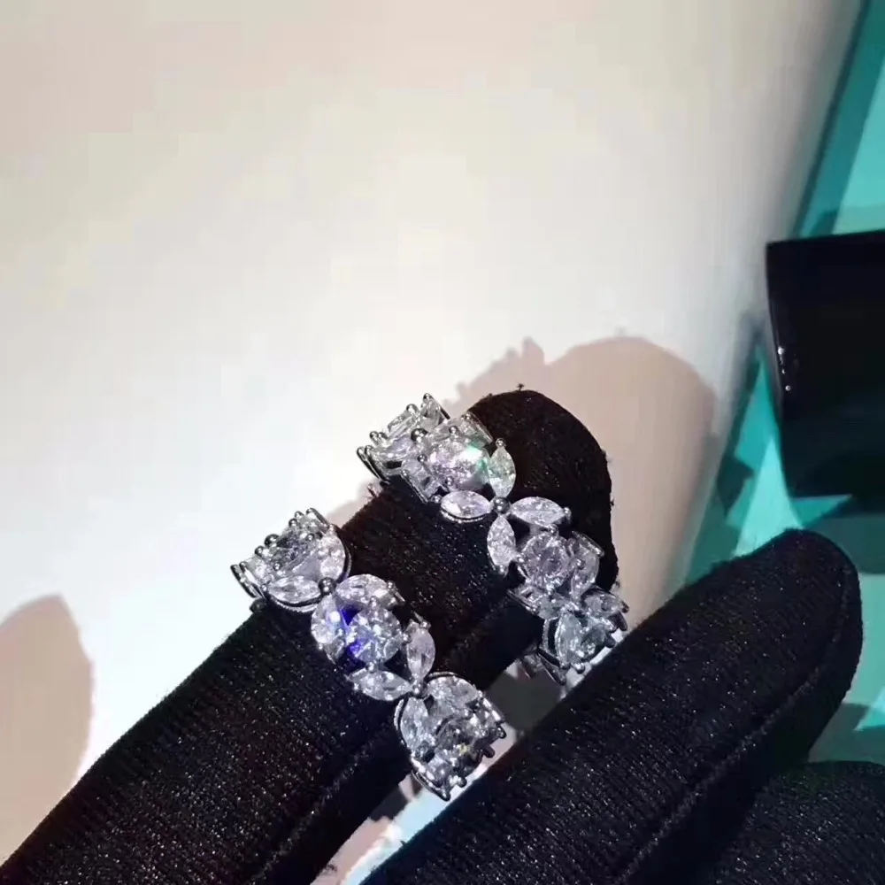 

TE209 flash SONA Synthetic Gem Studded Wedding Earrings, Party Earring Horse eye earrings