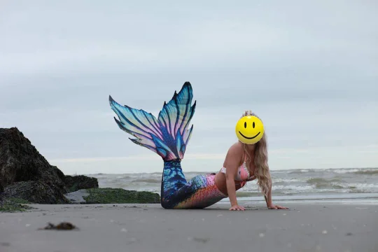 UTB844d9hpfJXKJkSamHq6zLyVXaC