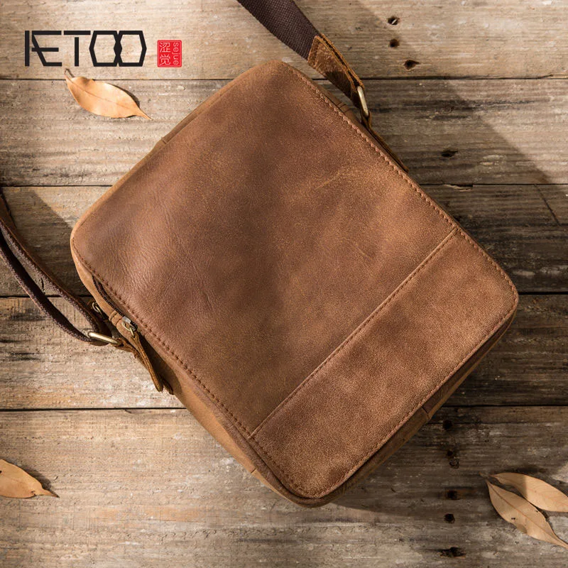 

AETOO Retro casual backpack leather men bag shoulder Messenger bag head layer cowhide men postman package crazy horse skin men w