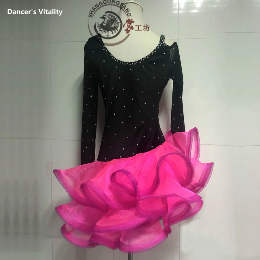 

2017Performance Clothing Skirt Square Latin Dance Clothing Female Adult New Dance Performance Dress Ballroom Dresses Womans