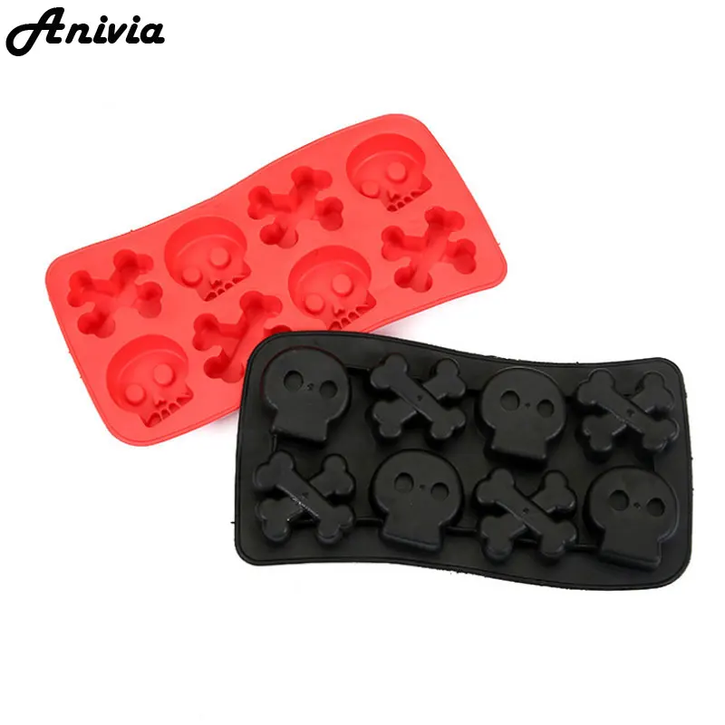 

Skull & Crossbones Rubber Freezer Ice Cube Tray Chocolate Silicone Mold Jello Maker