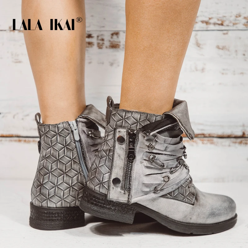 

LALA IKAI Ladies Med Heel Ankle Boots Plush Metal Decoration Leather Round Toe Winter Woman Water Proof Boots 900A2775 -49