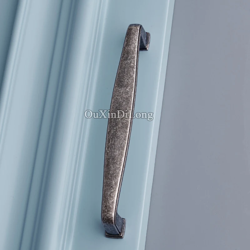 Retro Vintage 2PCS European Antique Kitchen Cabinet Pulls Handles Cupboard Wardrobe Drawer Shoe Cabinet Door Handles and Knobs Retro Vintage 2PCS European Antique Kitchen Cabinet Pulls Handles Cupboard Wardrobe Drawer Shoe Cabinet Door Handles and Knobs