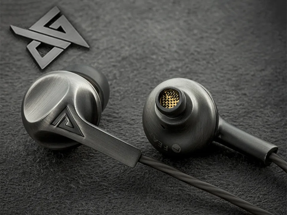 

AUGLAMOUR F200 Dynamic Driver HiFi Metal In-ear Earphone With Mic & Wire Control