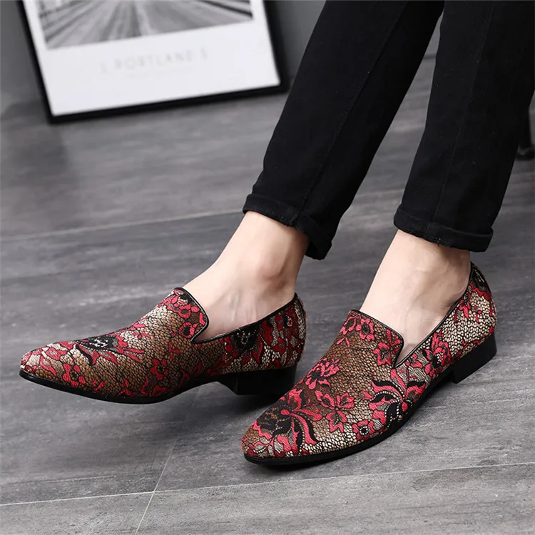 Quality Personality Men Party Loafers Embroidery Floral Pattern Male Footwear Comfortable Casual Men's Flats Shoes Big Size 38-48
