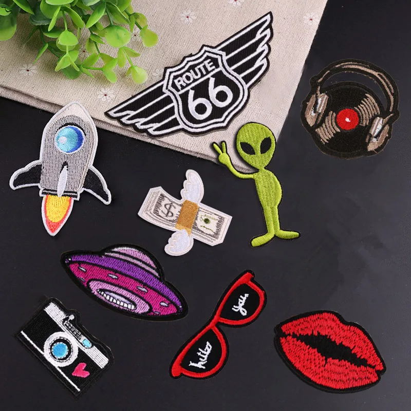 

Animals Parches Embroidery Iron on Patches DIY alien Stripes Clothes UFO Stickers Applique Badges Biker Sticker for Clothes