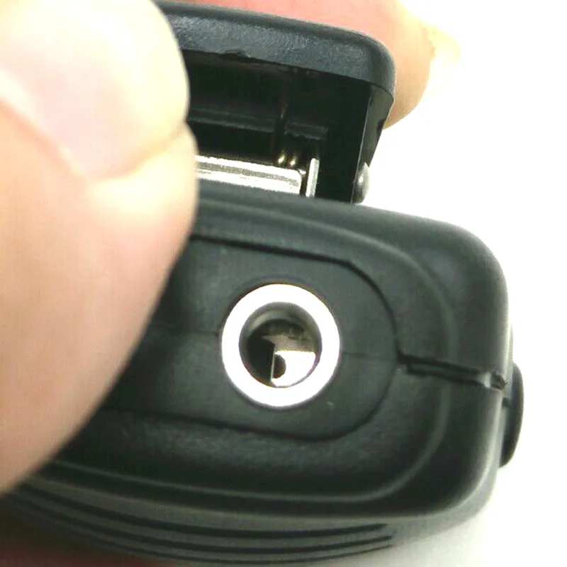 OPPXUN-Walkie-Talkie-PTT-Speaker-Mic-Microphone-For-TK2107-TK3107-TK278-BAOFENG-UV-5R-UV-82 (3)
