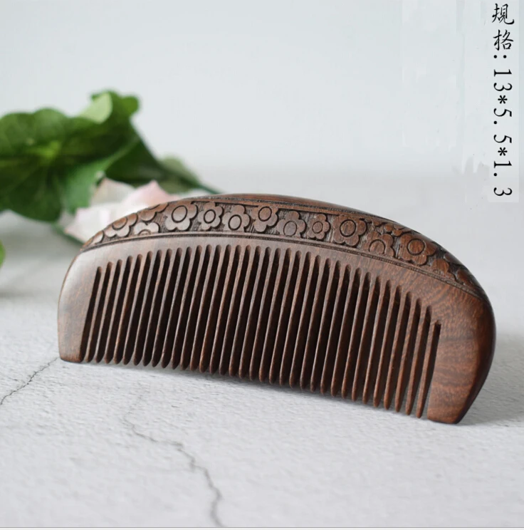 

HBZGTLAD 1 PCS Arrival Natural Sandalwood Comb Massage Hair Brush Anti-static Carved Hair Styling Tool