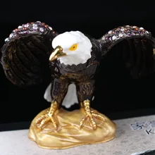 Красочные оловянного цвета со стразами полые Орел Скульптура Jewelry Box Брелок Дисплей чехол для хранения
