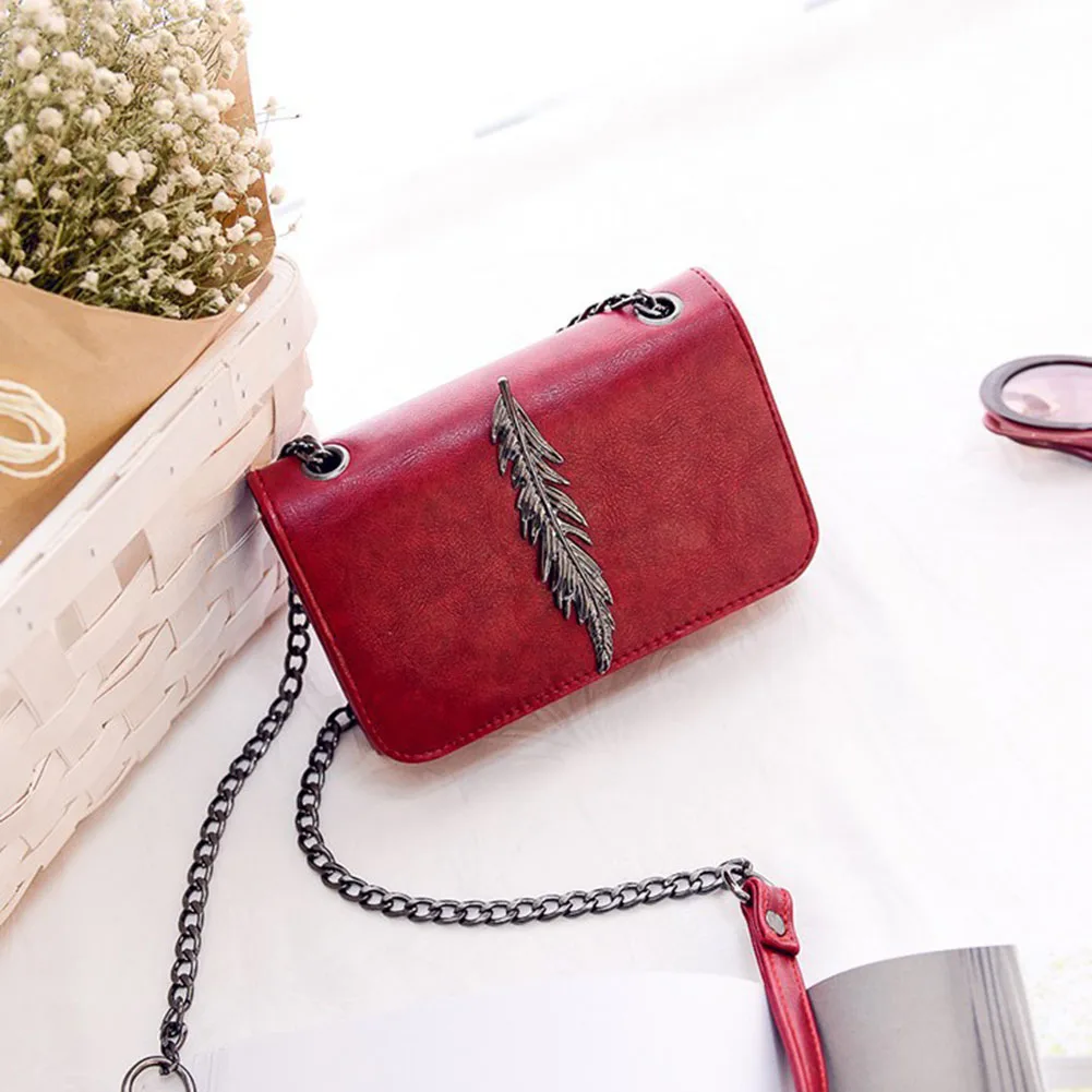 

Hot Feather Decorated Mini Flap Bag PU Leather Small Shoulder Chain Messenger Bag BVN66