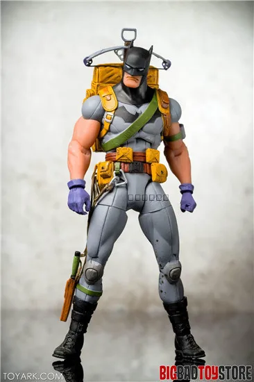 

DC COMICS Designer Series DC Collectibles Zero Year: Survivai Batman PVC Action Figure Collectible Model Kids Toys Doll 18CM