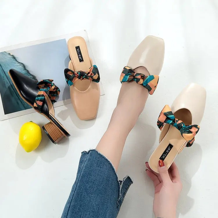 

Female Summer 2018 New Fashion With Square Head Outdoor Sandals Lazy Baotou No Heel Wear