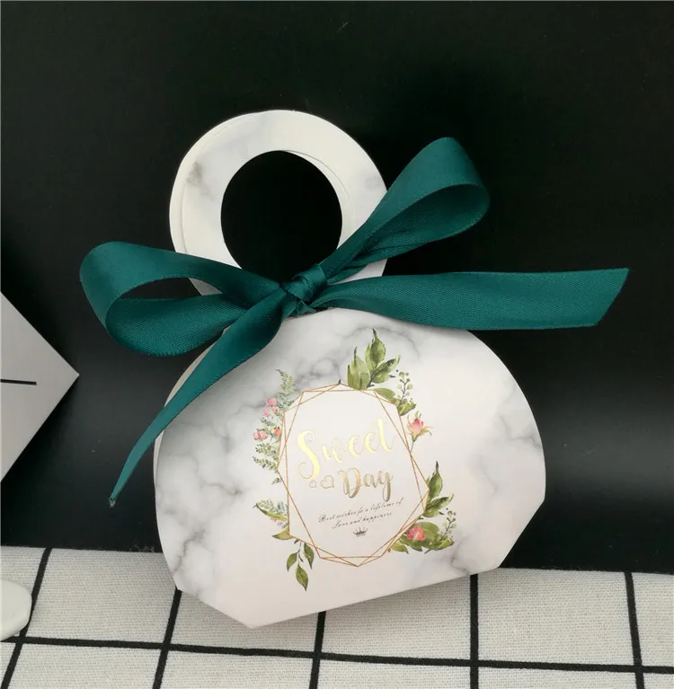 

50Pcs Marble lines Printed Sweet Love Candy Handbag Box with Ribbon for Wedding Event Favors Packing and Party Supplies