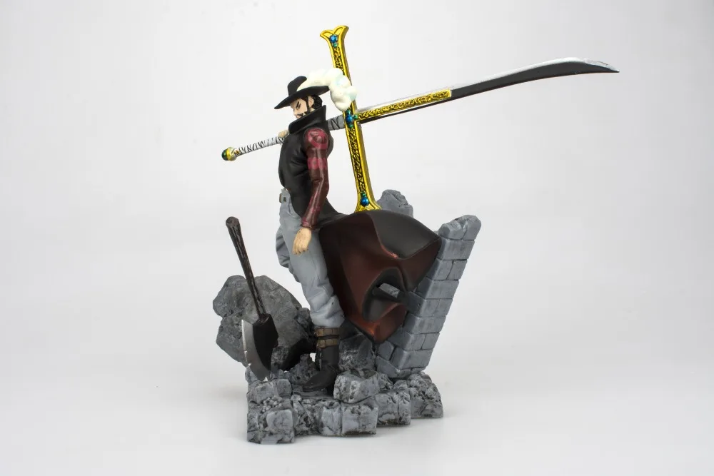 14cm Anime One Piece Dracule Mihawk luffy PVC Action Figure Collection Toy Free Shipping