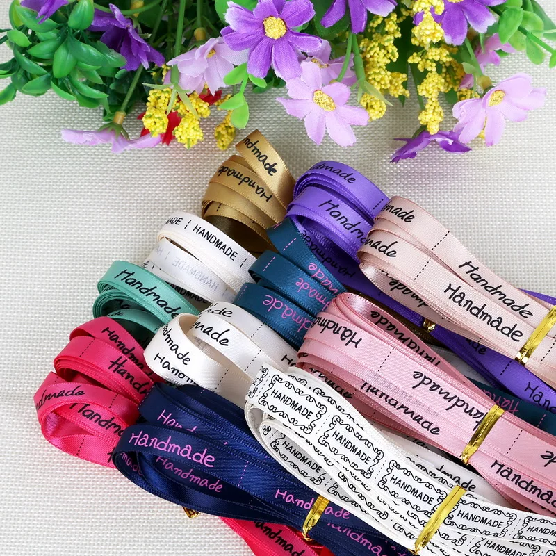 мейд ленточка. обернуть подарок ленточкой. декоративная лента для шитья. лента handmade в одежде. ленты ручной работы.
