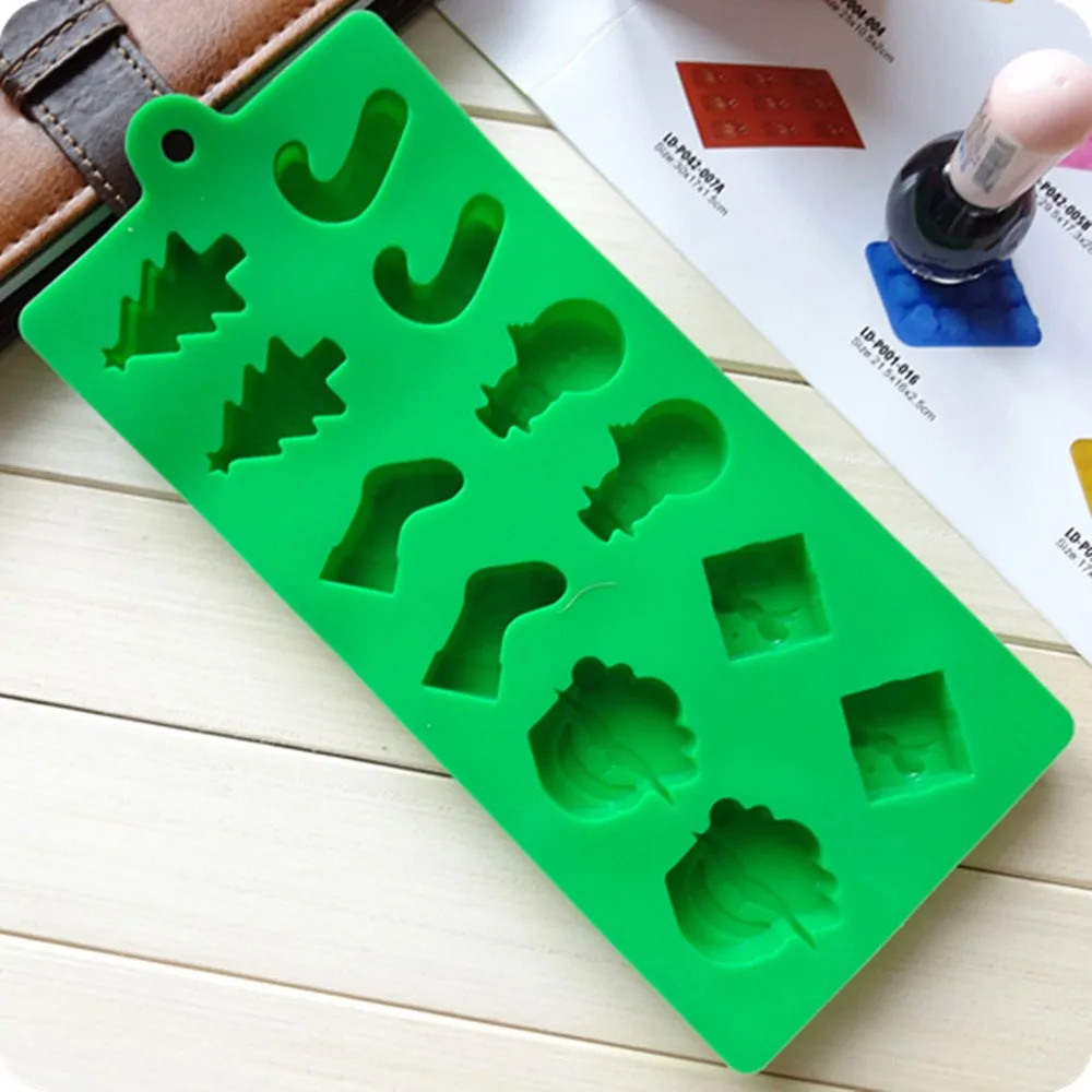 Christmas-Shaped-Silicone-Cake-Mold-Christmas-Tools-Tree-Chocolate-Candy-Cake-Decoration-Silicone-Mold-Soap-Candle-Sugar-Craft-Tools-KC1158 (1)