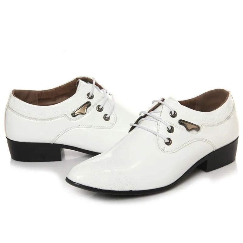 Брендовая классическая мужская обувь; цвет коричневый, черный, белый; модельная обувь из лакированной кожи; офисная элегантная обувь для мужчин - Цвет: Белый