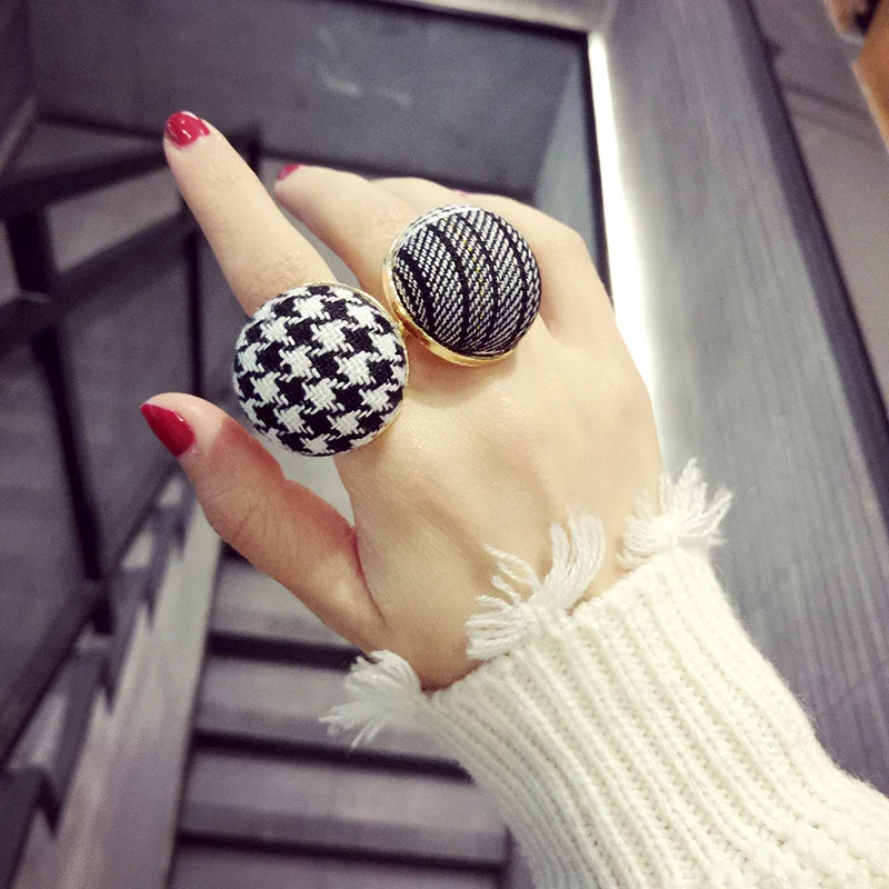 Thousand Birds Lattice Pattern Coarse Cloth Rings For Women Adjustable Opening Women Rings Exaggerated Personality Charm Trinket