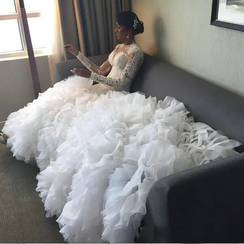 

fashion vestido noiva New Appliques Beaded Lace Mermaid Ruffles Ruched Tiered Long Sleeves Muslim Wedding Dresses